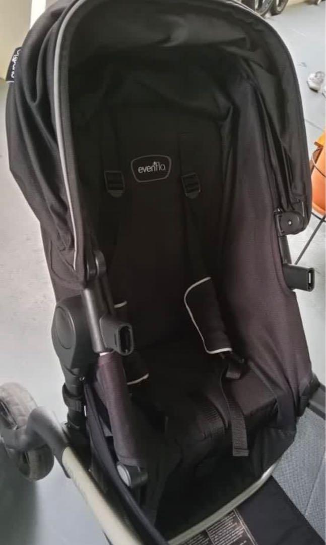 Evenflo Pivot Xpand Double stroller, Babies & Kids, Going Out