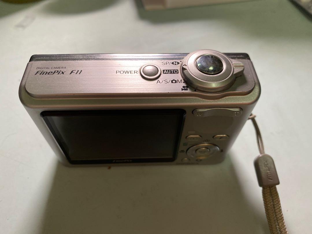 Fujifilm finepix F11 ccd 數碼相機, 攝影器材, 相機- Carousell