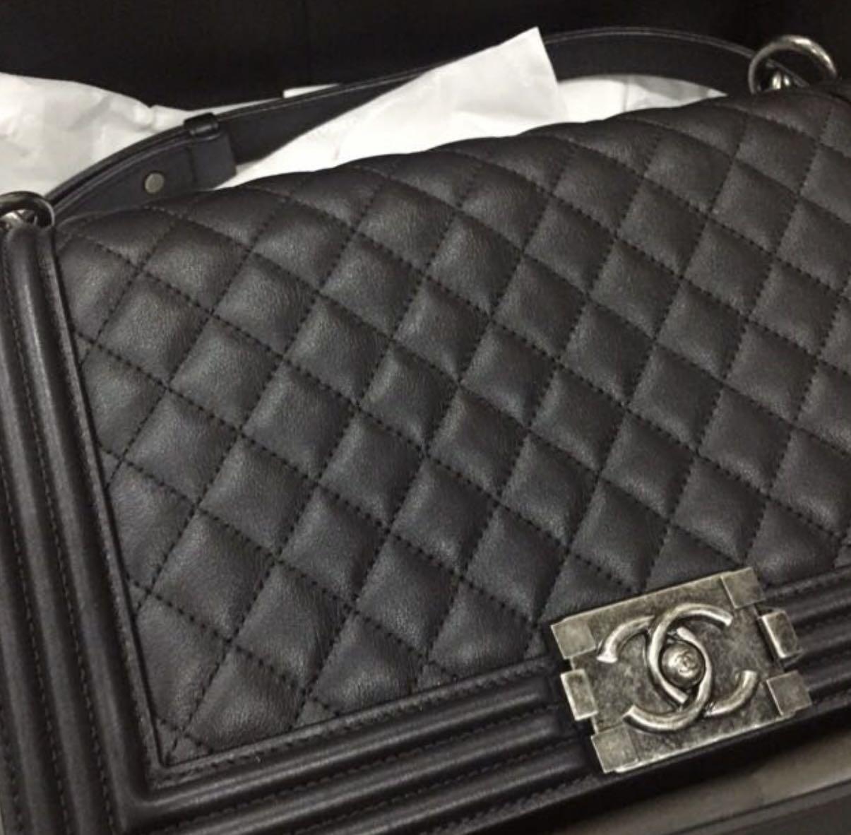 Full Set) 💖 💯 Authentic Chanel Boy New Medium Diamond Quilted Black  Lambskin Leather with Ruthenium Hardware 💖, Women's Fashion, Bags &  Wallets, Cross-body Bags on Carousell