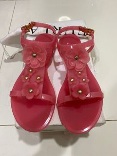 (Category: ) located in . Submitted by beocloset (Listing ID 1154874199, Image 1). Description: .