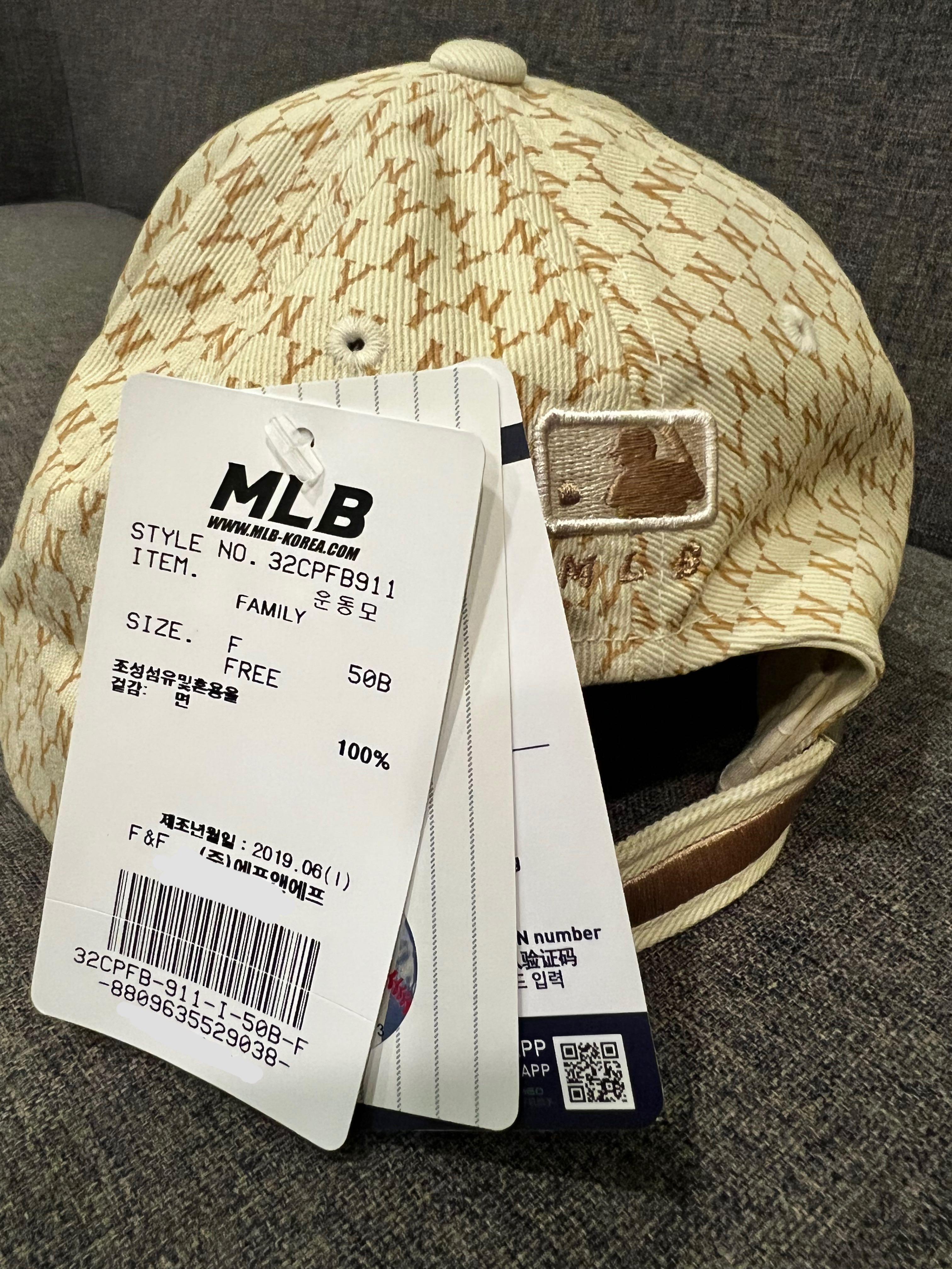 Korea Major League Baseball (MLB) Base Cap, Women's Fashion, Watches