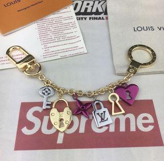 Louis Vuitton Porte Cle Lovelock Heart Bag Charm Key Ring Japan