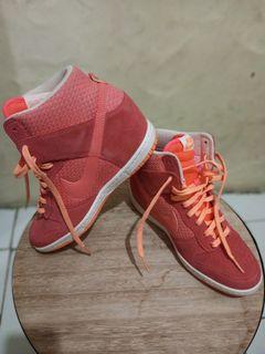 Nike Wmns Dunk Sky Hi Essential