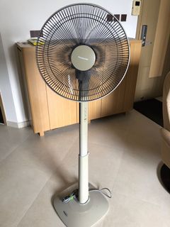 （分類：）位於 。 由 nkanz 提交（商品編號 1154797545，圖片 1）。簡介： 。