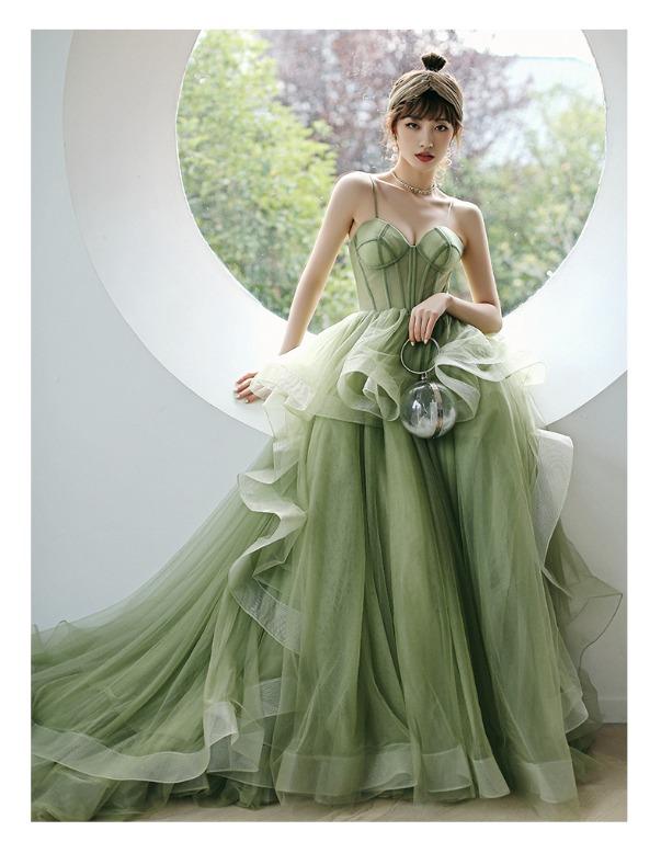 Elegant dress deals photoshoot