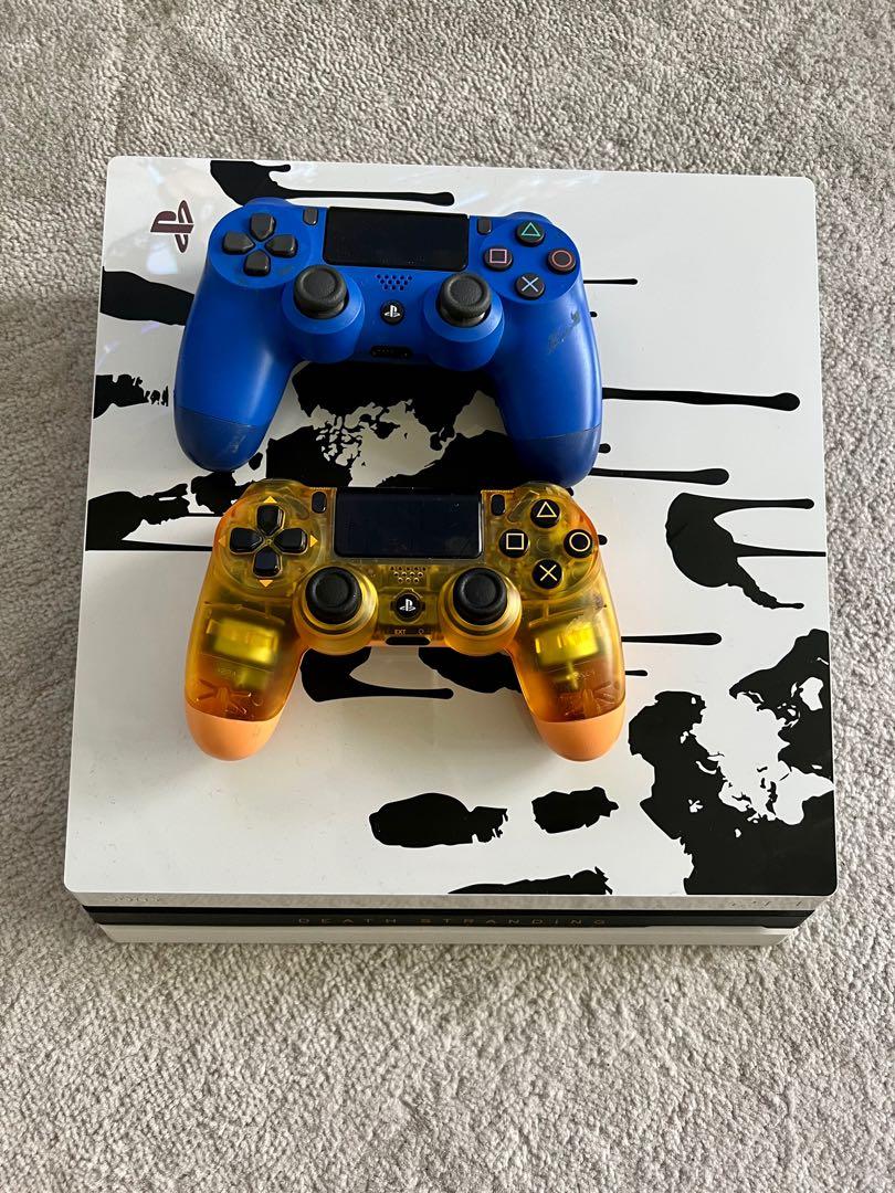 Ps4 plus 2025 2 controllers