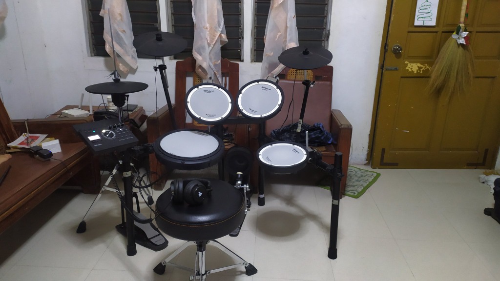 DRUMS (E Drum Set) Roland TD17KV with upgraded VH10 Hi Hat, Hobbies