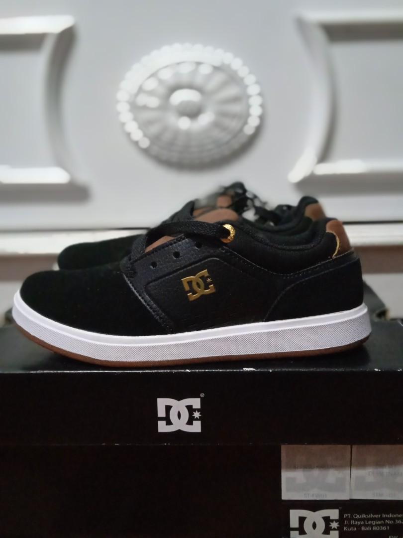 sepatu dc skate