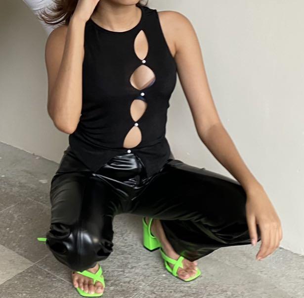 Shein Euphoria vibes cut out top, Women 