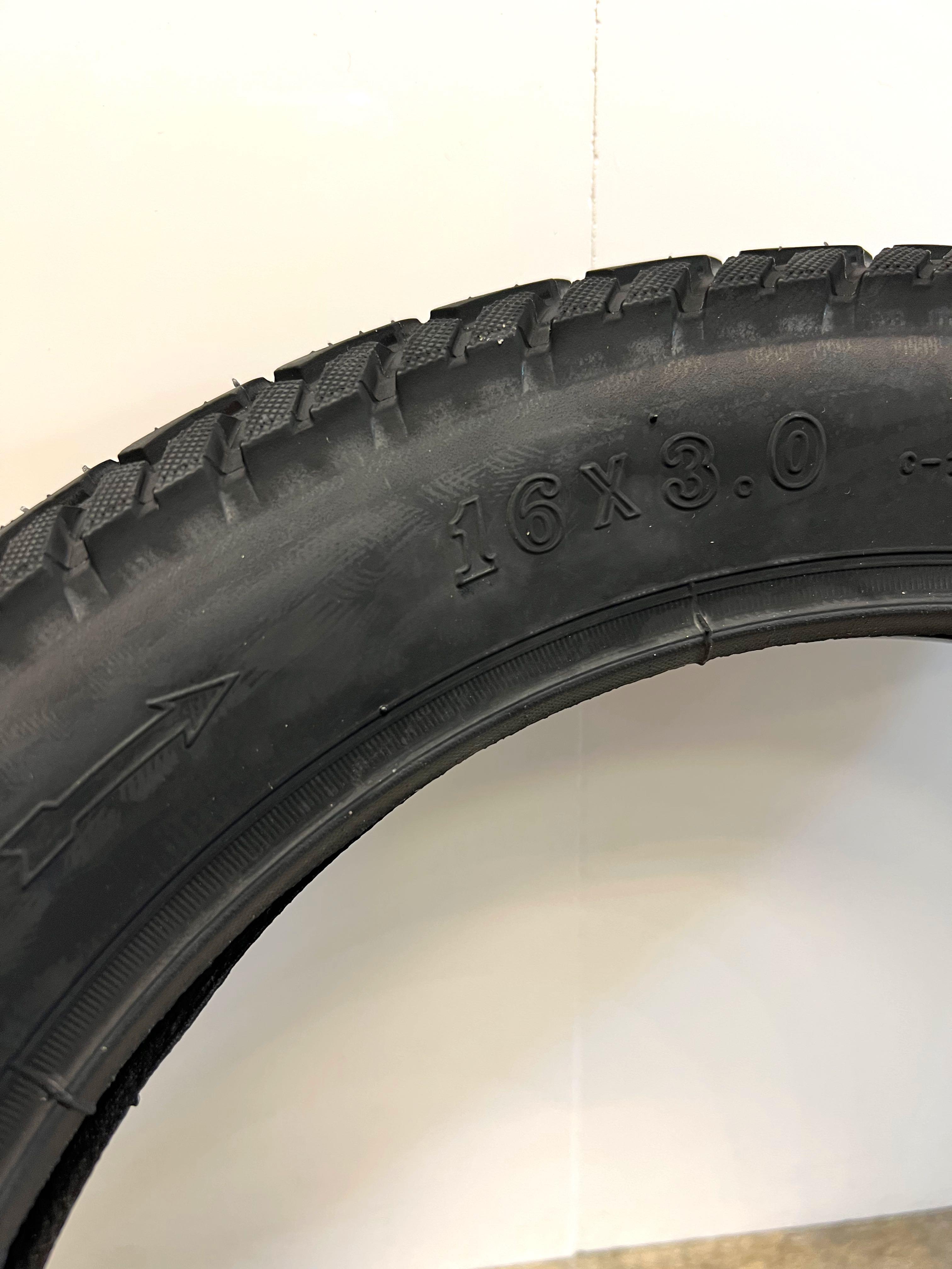 **Tyre CST Rhino v2 16x3.0 C1737 Ebike PAB SUV, Sports Equipment, PMDs