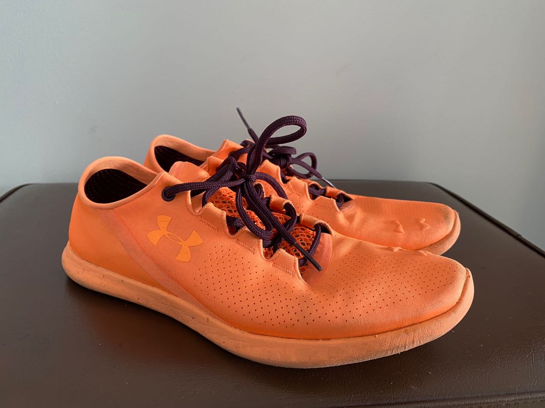 UNDER ARMOUR SPEEDFORM WOMEN RUNNING JOGGING SHOE US7.5 Men s