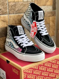 (Category: ) located in . Submitted by over.sneakers (Listing ID 1154844504, Image 1). Description: .