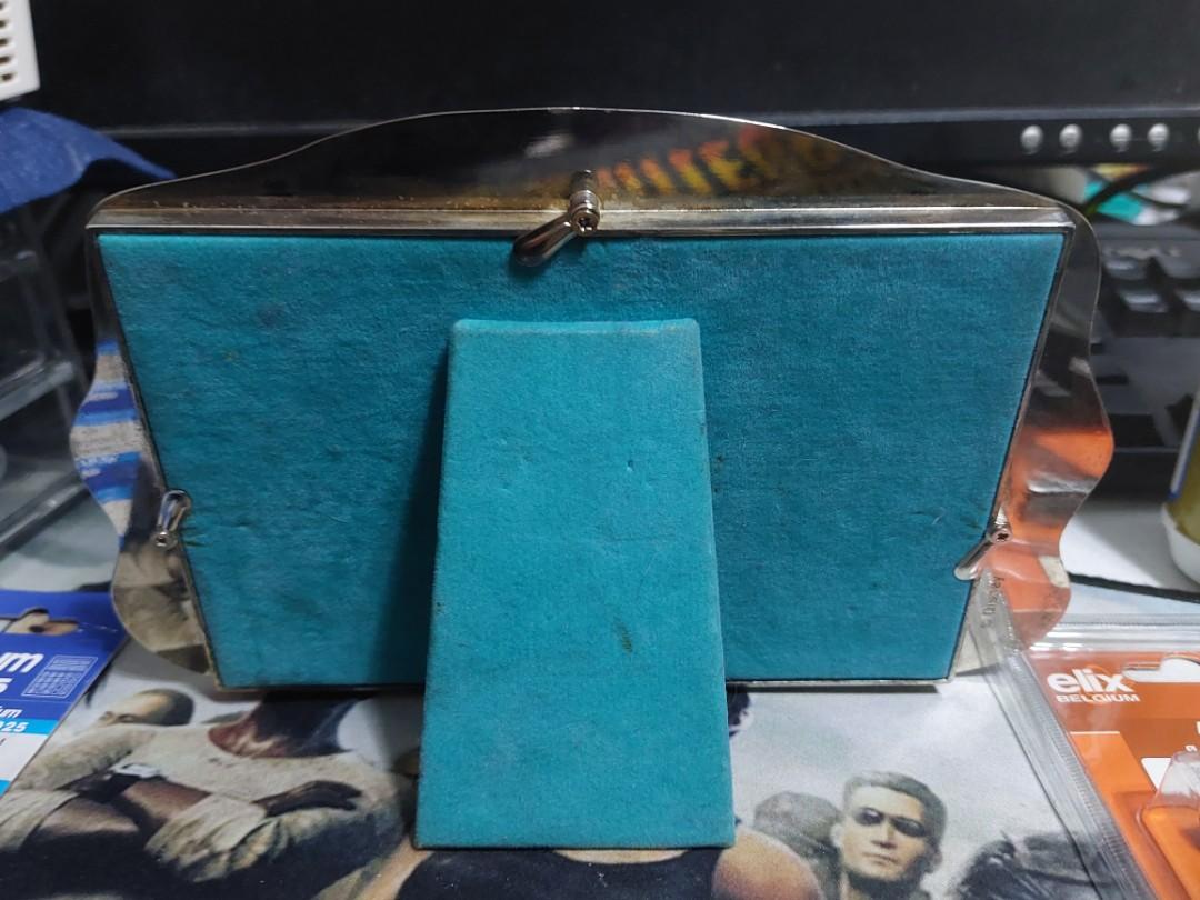 Vintage Silver Plated Winnie The Pooh Frame (Category: Frames & Pictures) located in Pasig City. Submitted by carls_vintages (Listing ID 1154884231, Image 3). Description: .