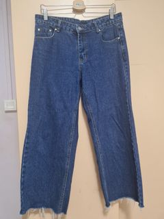 (Category: ) located in . Submitted by a.a.b.a (Listing ID 1154811463, Image 1). Description: .