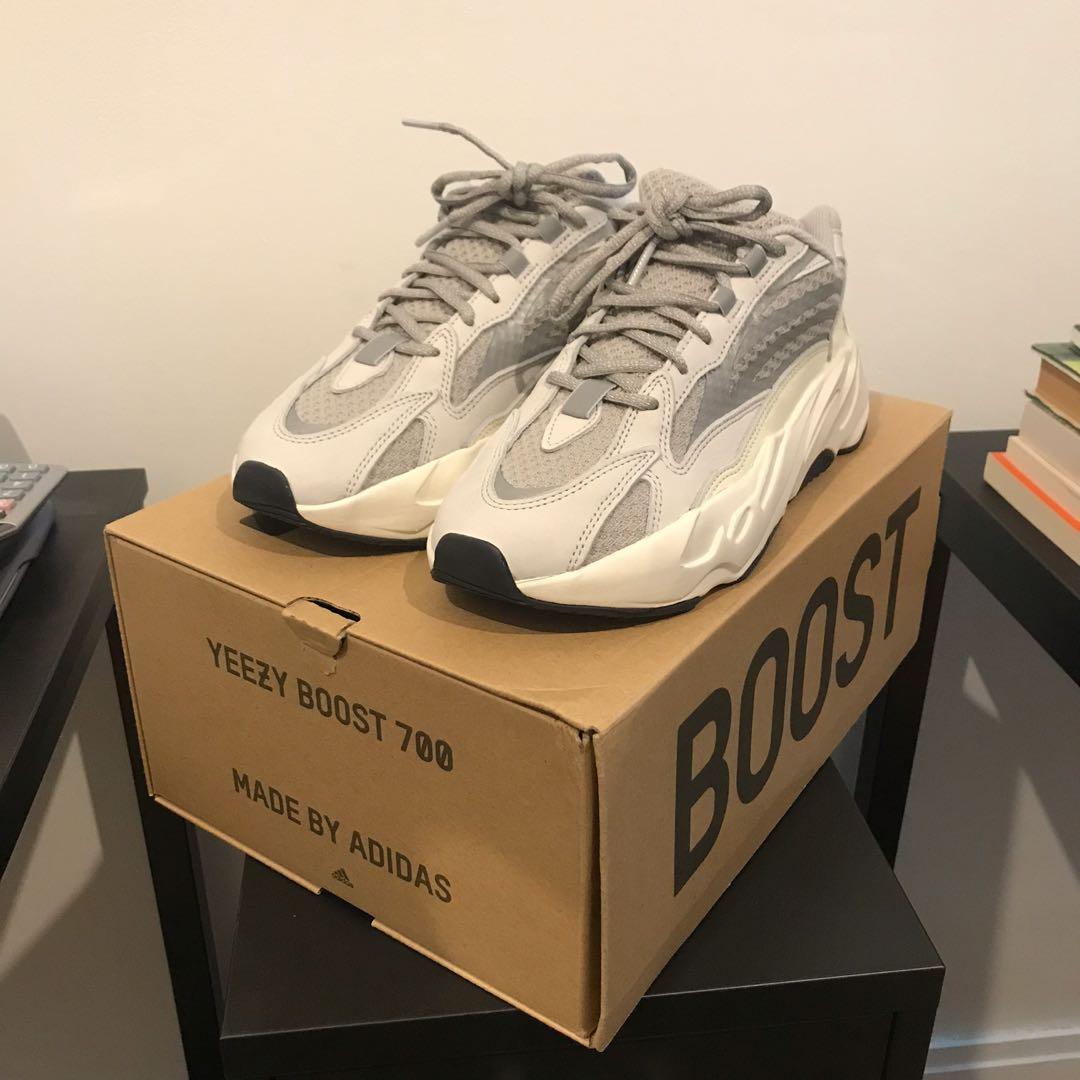 YEEZY 700 V2 STATIC UK 8