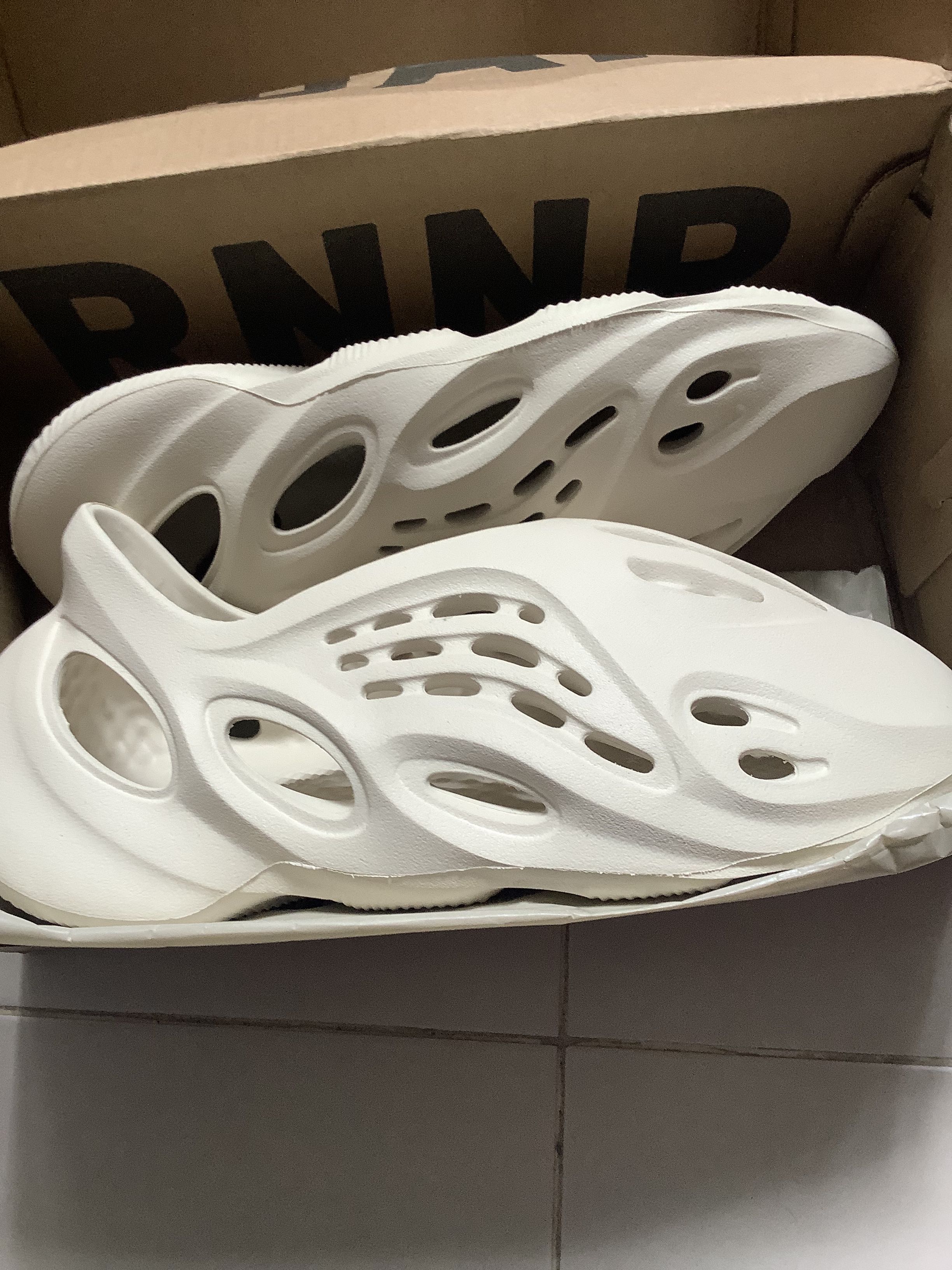 sand yeezy foam runner