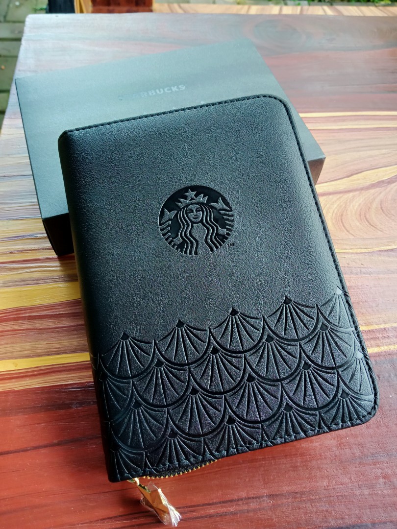 2022 Starbucks Organizer (black), Men's Fashion, Watches & Accessories
