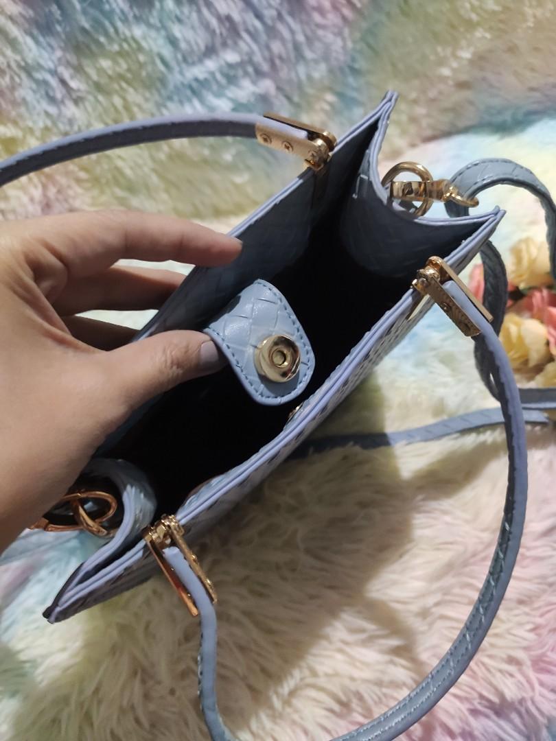 2 way banig style stand alone bag, Women's Fashion, Bags & Wallets