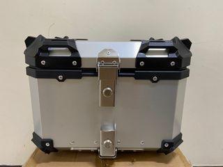 <In stock> 55L SLIVER TOP BOX