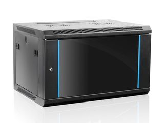 (Category: ) located in . Submitted by Titan-Server-Rack (Listing ID 1154987573, Image 1). Description: .