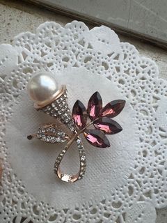 [心口針]高貴仿珍珠花葉胸針／心口針glittery brooch64181271527938110