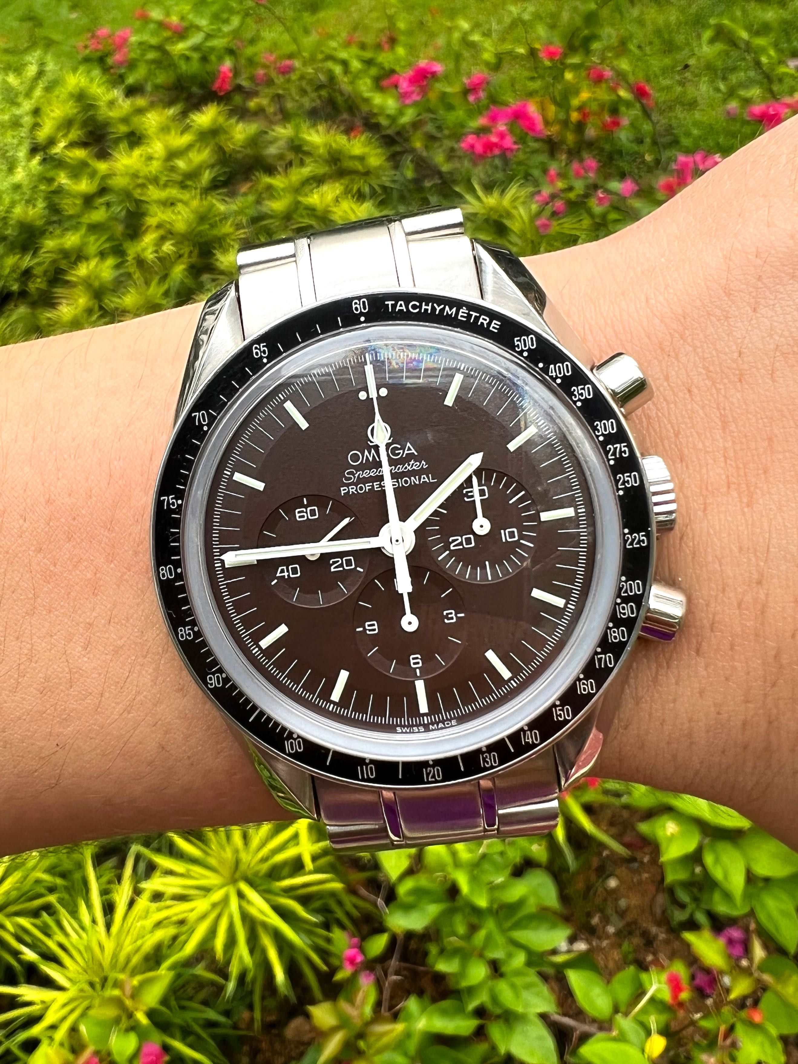 SOLD } Omega speedmaster professional 