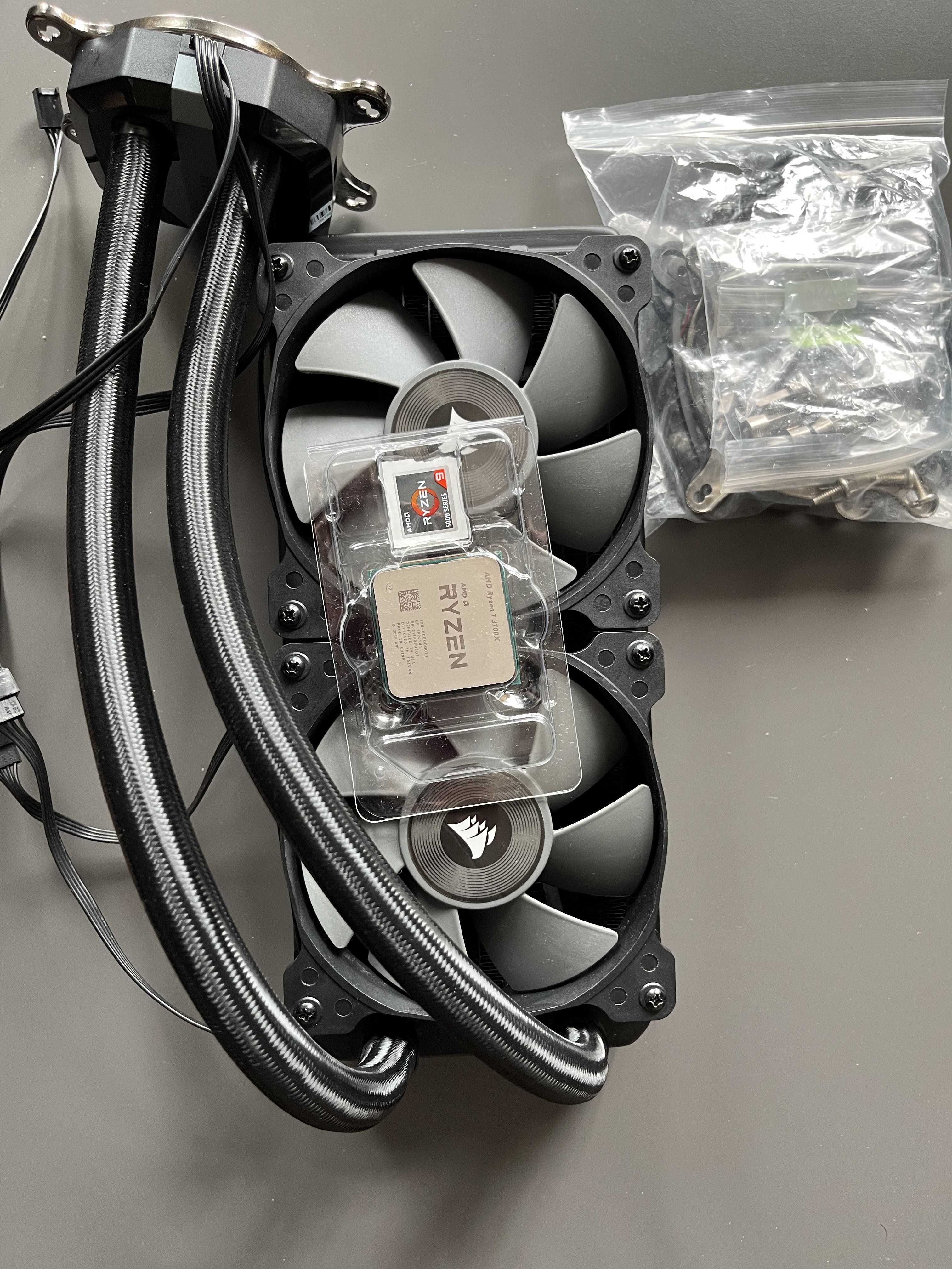 AMD Ryzen 3700x plus water cooler, 電腦＆科技, 電腦周邊及配件, 電腦周邊產品 Carousell