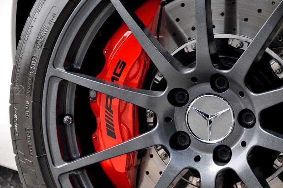 Amg brake caliper cover Screw in type safer than glue type Auto