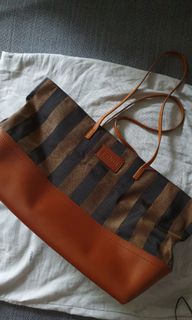 (Category: ) located in . Submitted by jacat.live (Listing ID 1154993658, Image 1). Description: .