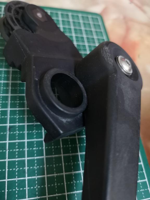 Brompton chain tensioner with jockey wheels, Sports Equipment, Bicycles