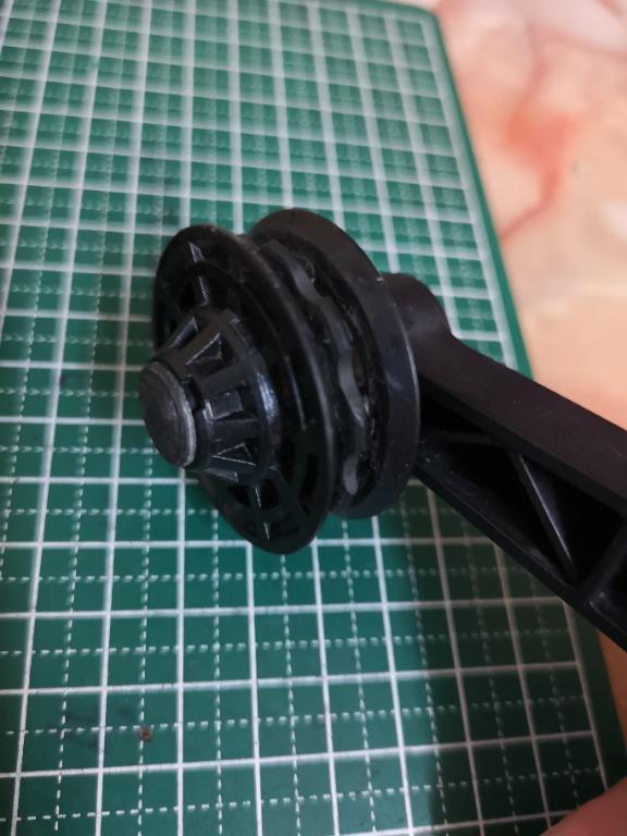 Brompton chain tensioner with jockey wheels, Sports Equipment, Bicycles