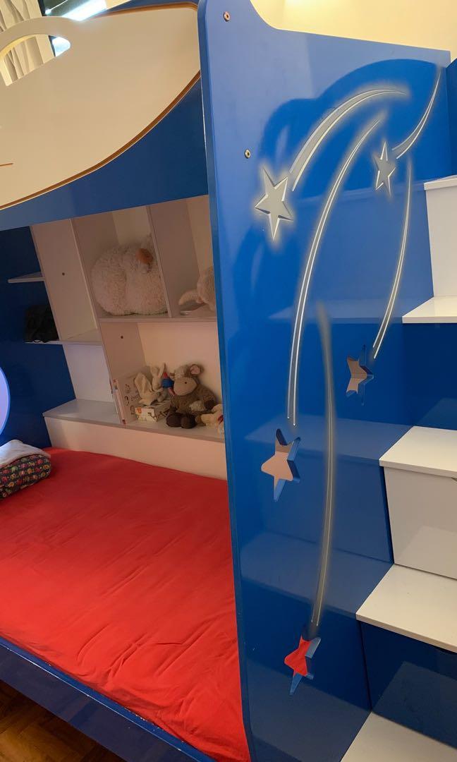 Bunk bed airplane 3 places, Furniture & Home Living, Furniture, Bed Frames & Mattresses on Carousell