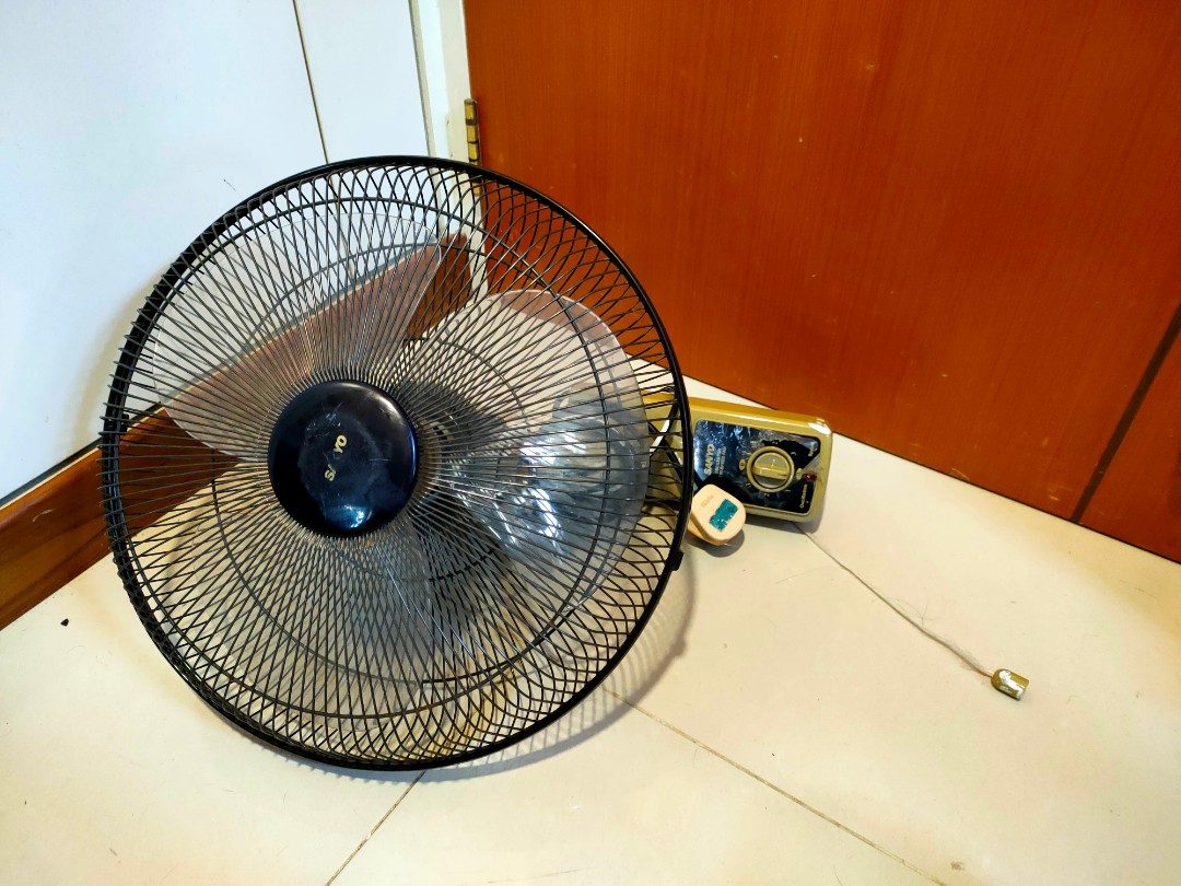 Cheap wall fan , Sanyo wallfan ,, Furniture & Home Living, Lighting
