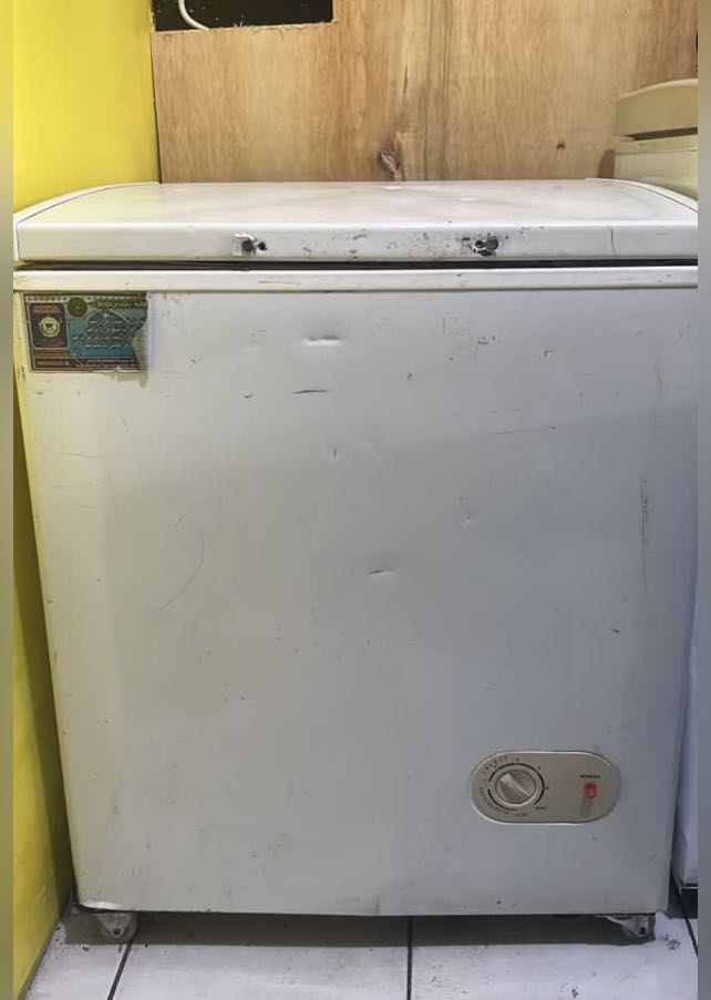 Freezer box Second Kapasitas 100L Elektronik Lainnya di Carousell