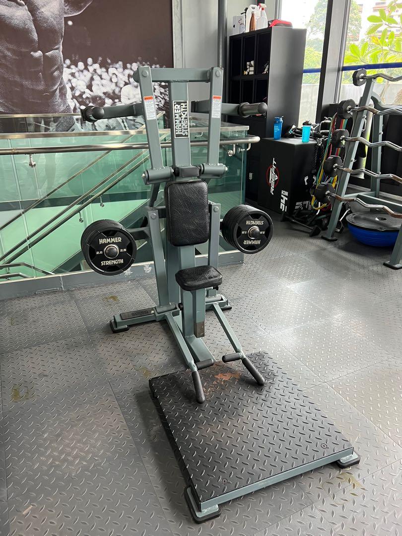 Hammer strength fly best sale machine
