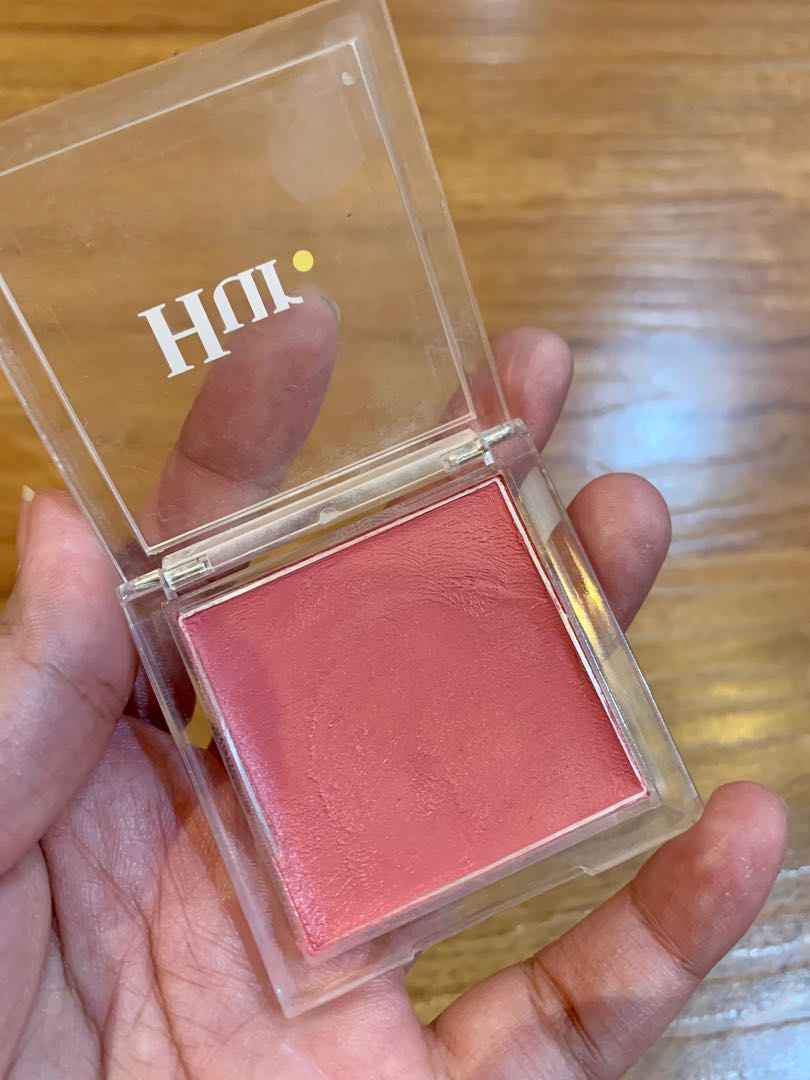 HUR cream blush in red rosie, Kesehatan & Kecantikan, Rias Wajah di