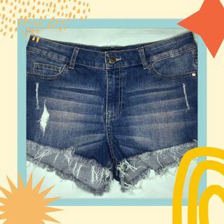 (Category: ) located in . Submitted by deeclutteredcloset (Listing ID 1155083944, Image 1). Description: .