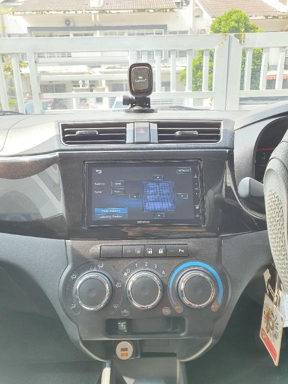 KENWOOD DMX1025BT Digital Media Receiver with 6.8" WVGA Capacitive