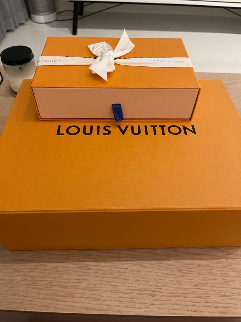 Sumptuous Treats on X: LV Louis Vuitton Inspired Trunk Hard Case Monogram  Bag Cake #lvbag #lvbagcake #lvboxbag #lvcake #louisvuittoncake  #lvmonogramcake #lvcakes #lvbagcakes    / X