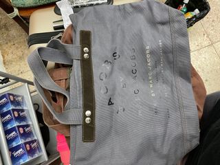 （分類：）位於 。 由 ericayu122 提交（商品編號 1154994359，圖片 1）。簡介： 。