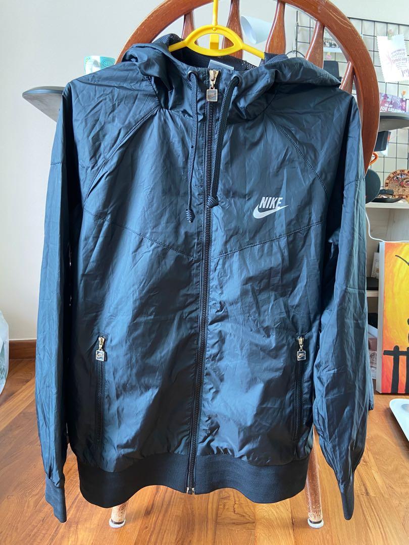 Nike breaker discount