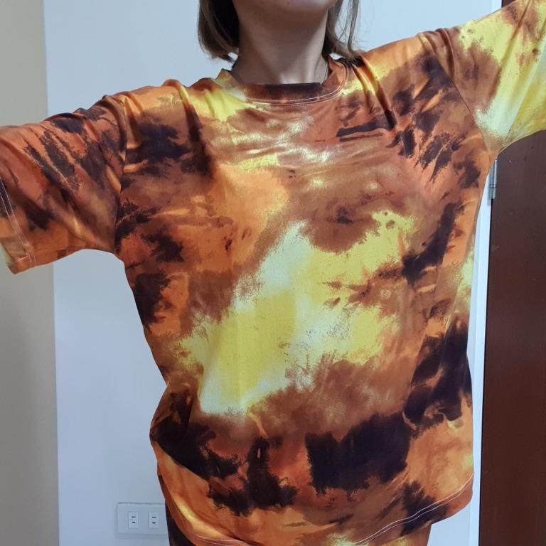 Orange Watercolor Coordinates (Category: Sets or Coordinates) located in General Santos City (Dadiangas). Submitted by kuhhciao (Listing ID 1155064975, Image 3). Description: 🦊Orange Watercolor Coordinate Set: 🦊- oversized tee 🦊- biker shorts 🦊Size: Freesize; Fits small to large 🦊Quality: 10/10 high-quality fabric 🦊Check out my other tie-dye coords for sale!.