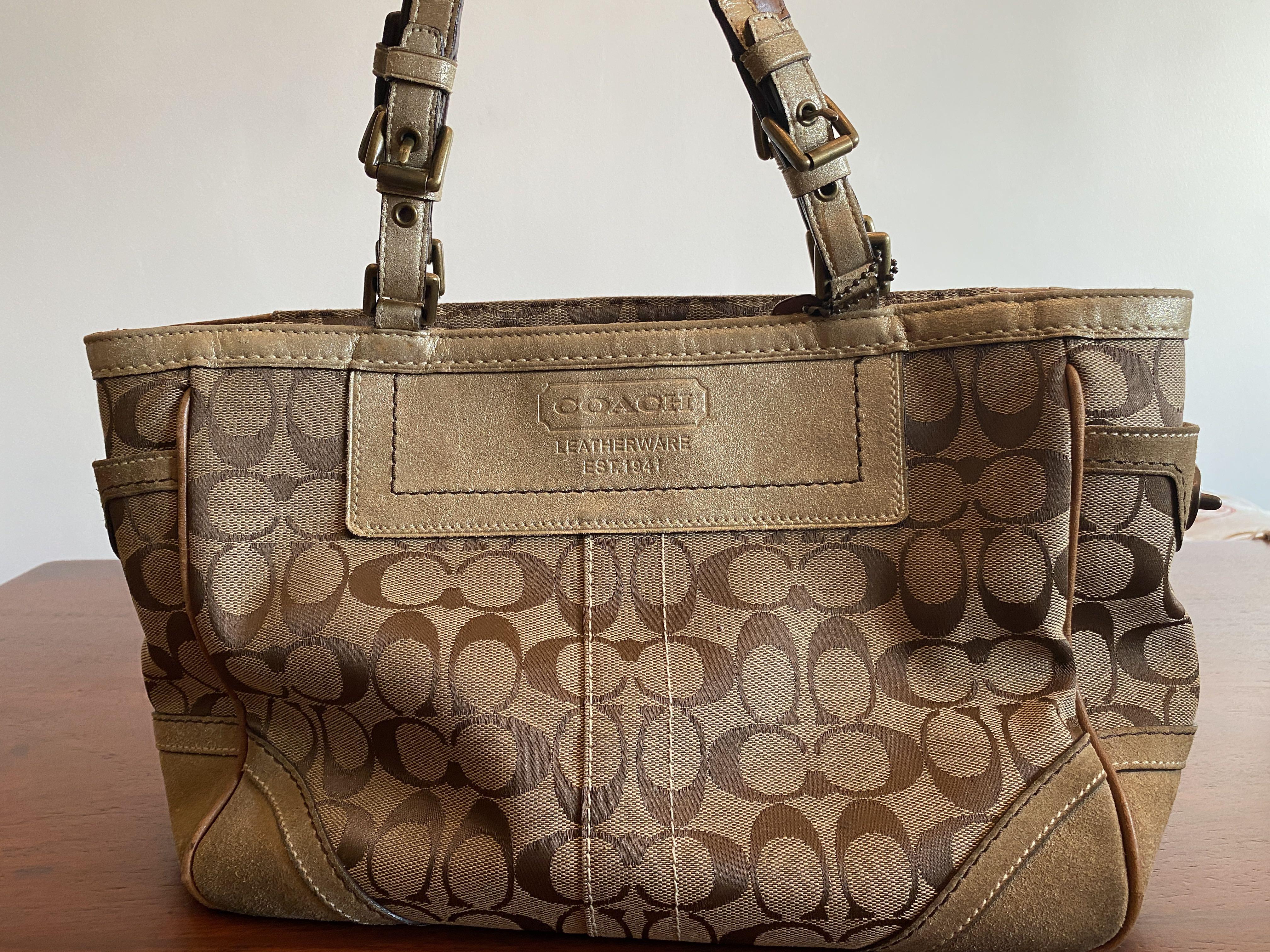 Coach wallet deals leatherware est 1941