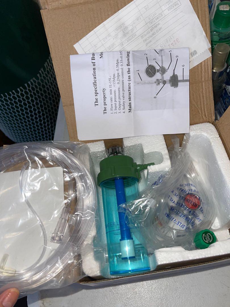 Oxygen (Category: Medical Supplies & Tools) located in Paranaque City. Submitted by ark143 (Listing ID 1154947389, Image 3). Description: Complete set of unused brandnew Oxygen. Unused (bought for 11k complete set).