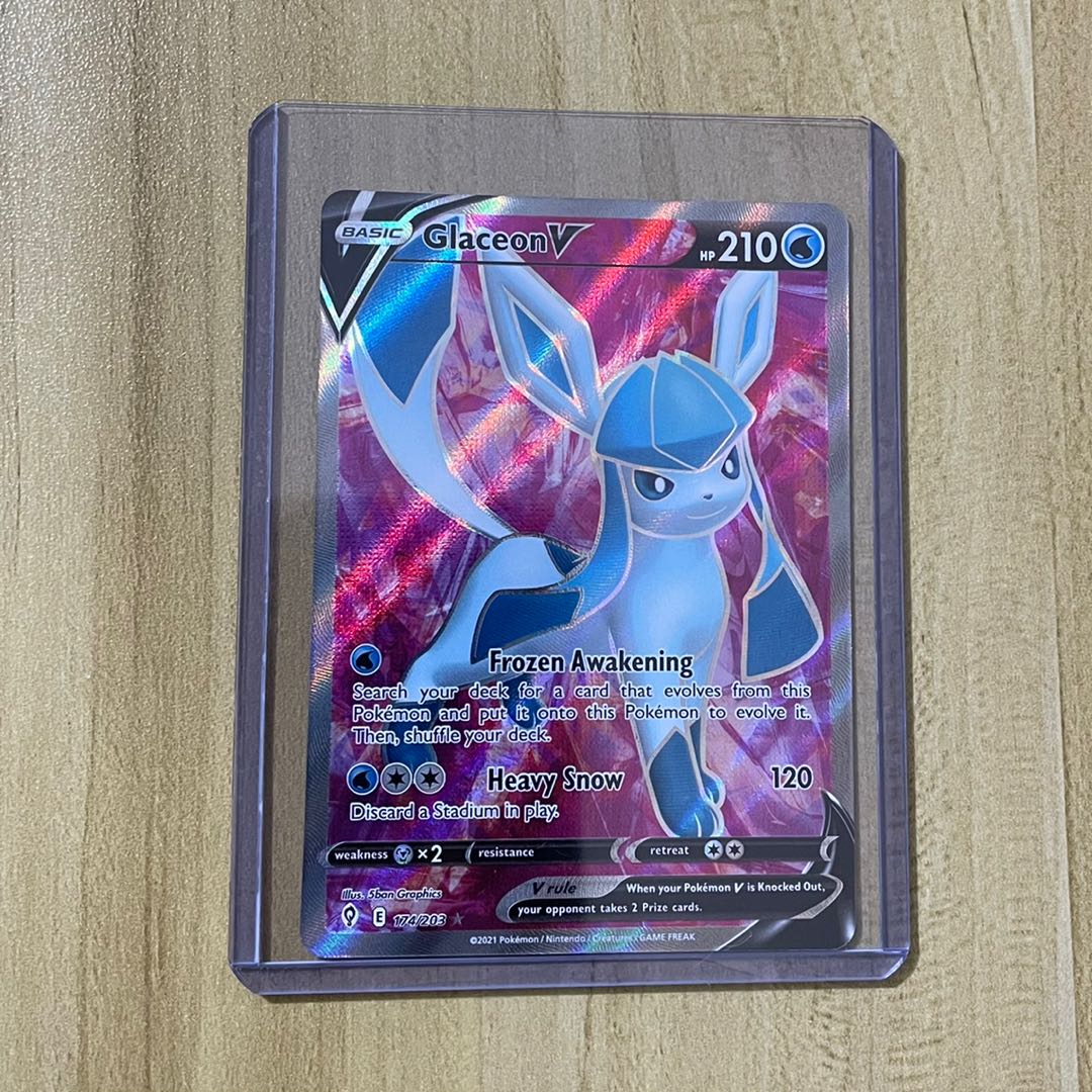 Pokémon TCG Glaceon v Evolving Skies Holo Ultra Rare Card 040/203 | UK
