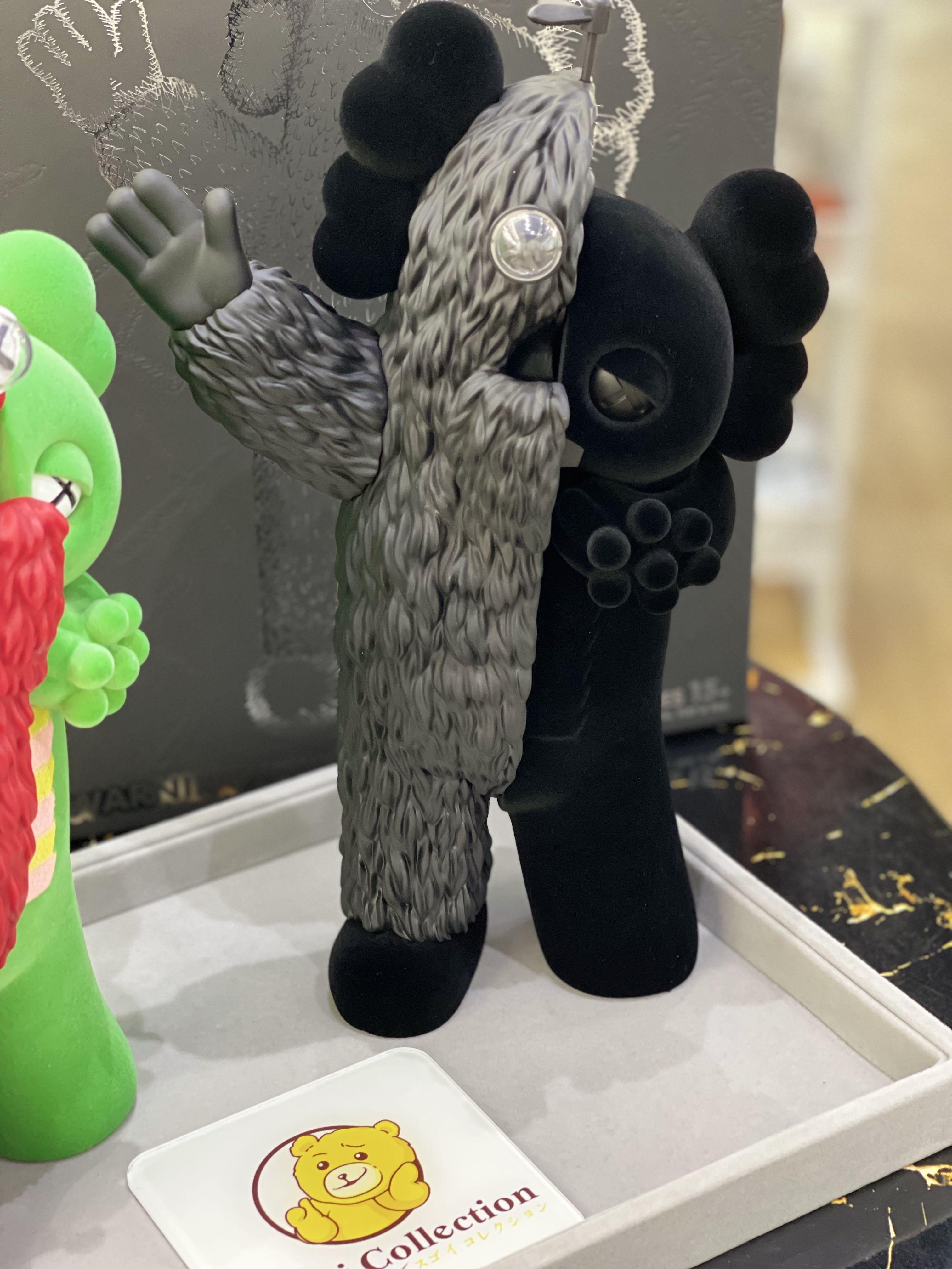 In Stock] Kaws x Kachamukku (set of 2) Gachapin & Mukkun figure 