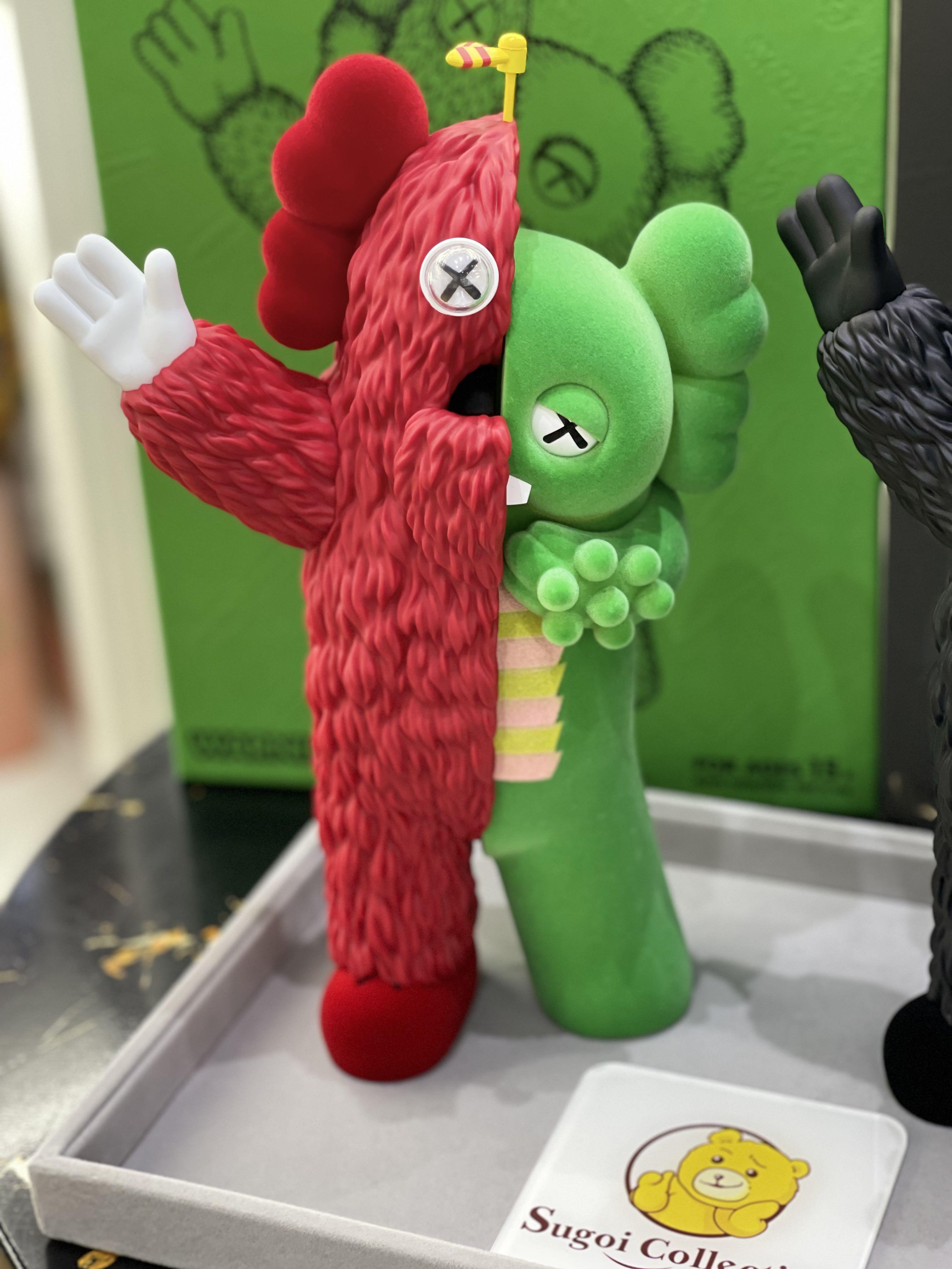 [In Stock] Kaws x Kachamukku (set of 2) Gachapin & Mukkun figure