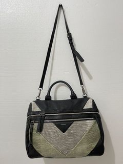 (Kategori: ) berada di . Dikirim oleh sinisuka (ID iklan 1155060809, Gambar 1). Deskripsi: .