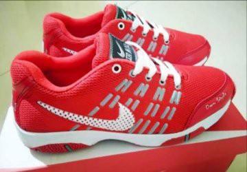 Sepatu nike size 40