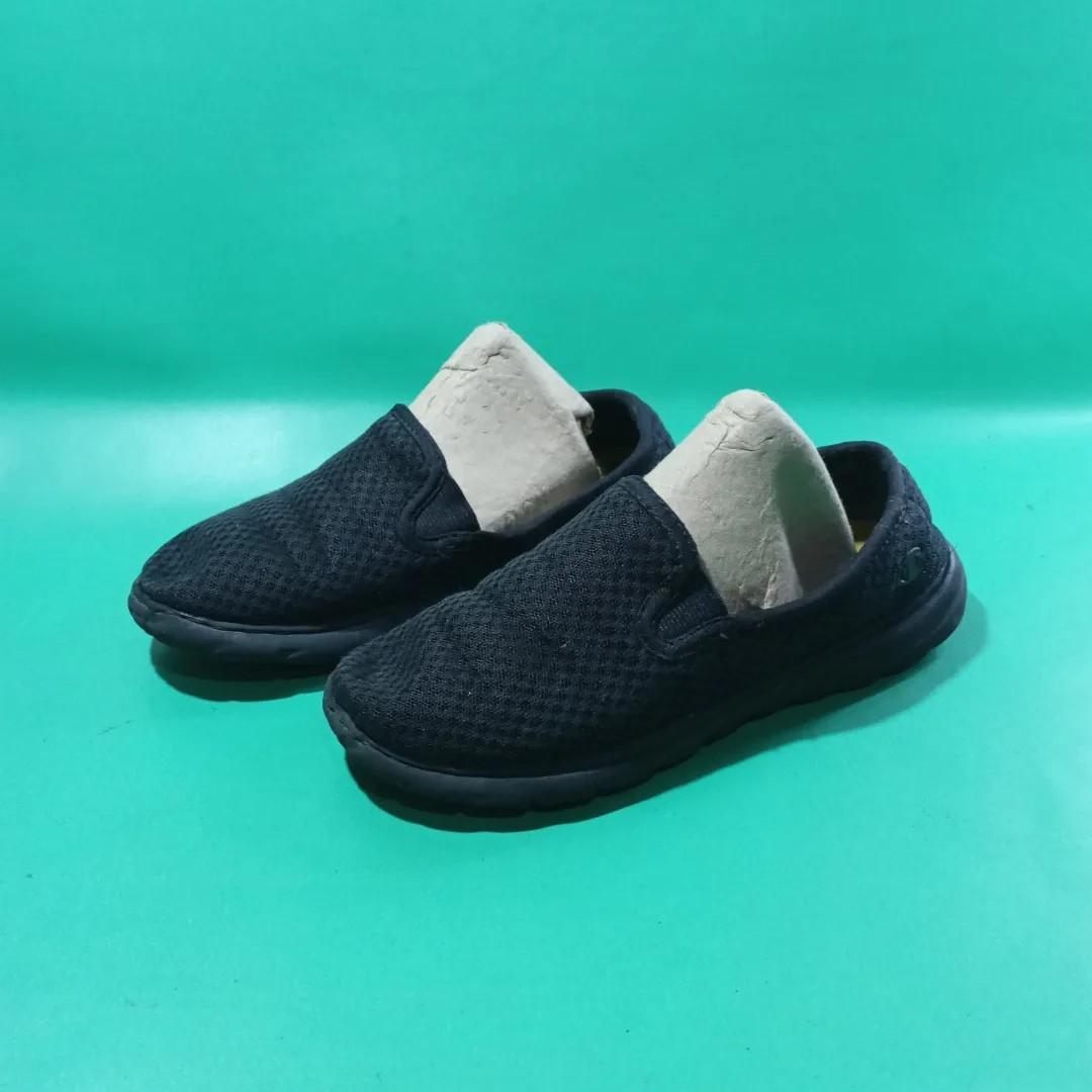 Sepatu champion slip on discount